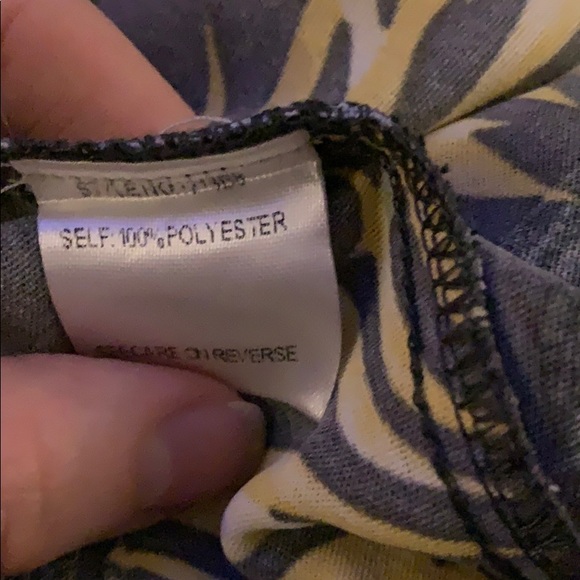 Tropical kimono sleeve romper - Picture 3 of 3